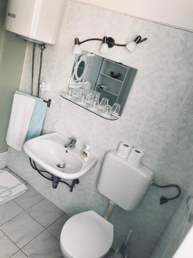 B. Ela Rooms Porec Esterno foto